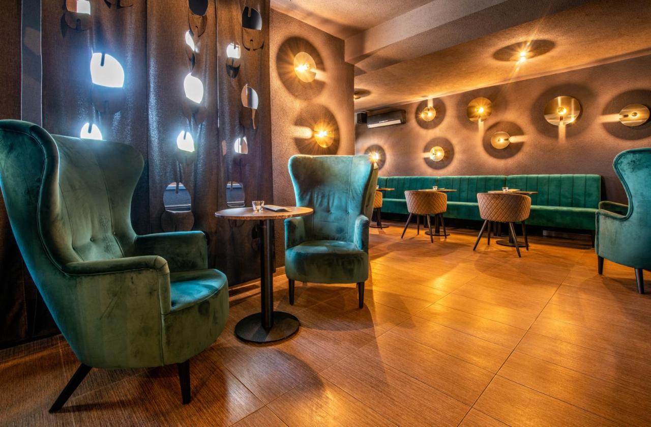 Hotel Park Piest'any